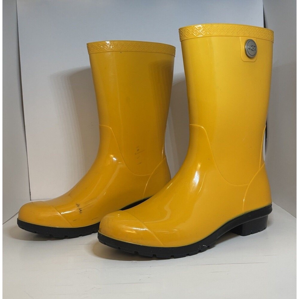 UGG Sienna Yellow Glossy Rubber Rain Boots Women’s Size 6